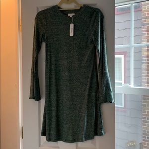 NWT green bell sleeve dress